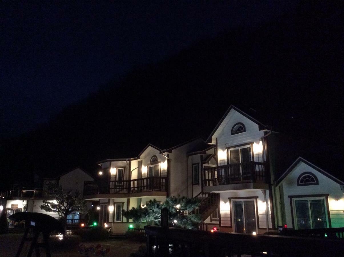 Forest Of Color Pension ホンチョン エクステリア 写真